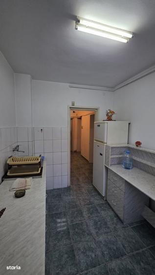 Apartament cu 3 camere în Micro 1