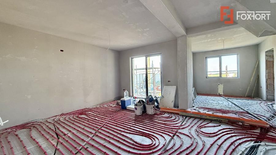 Duplex cu 4 camere cu Canalizare în Moșnița Veche