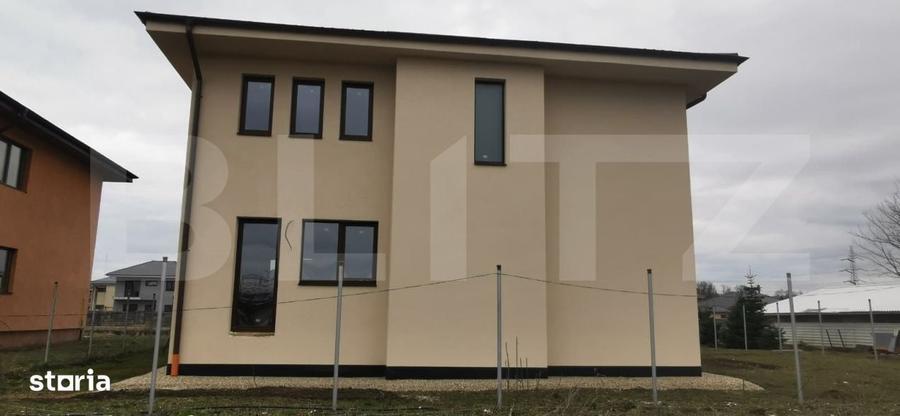 Casă cu 4 camere cu Teren 460 Mp în Jucu