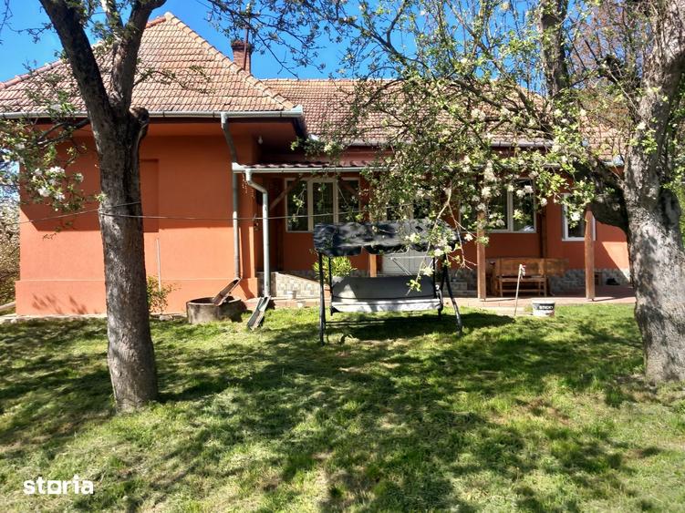 Casă cu 3 camere cu Teren 10632 Mp în Unirii