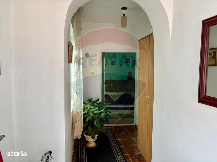 Casă cu 4 camere în Valea Cufundoasă