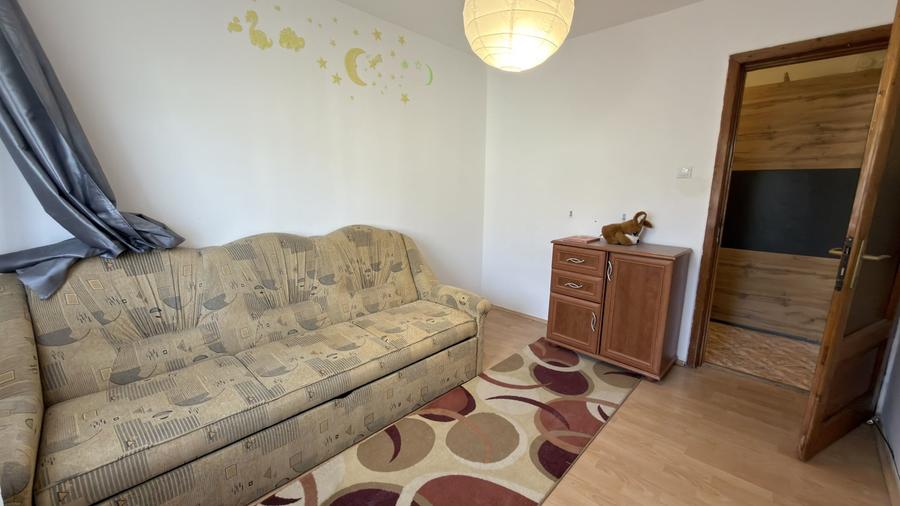 Apartament cu 3 camere decomandat, mobilat în Freidorf