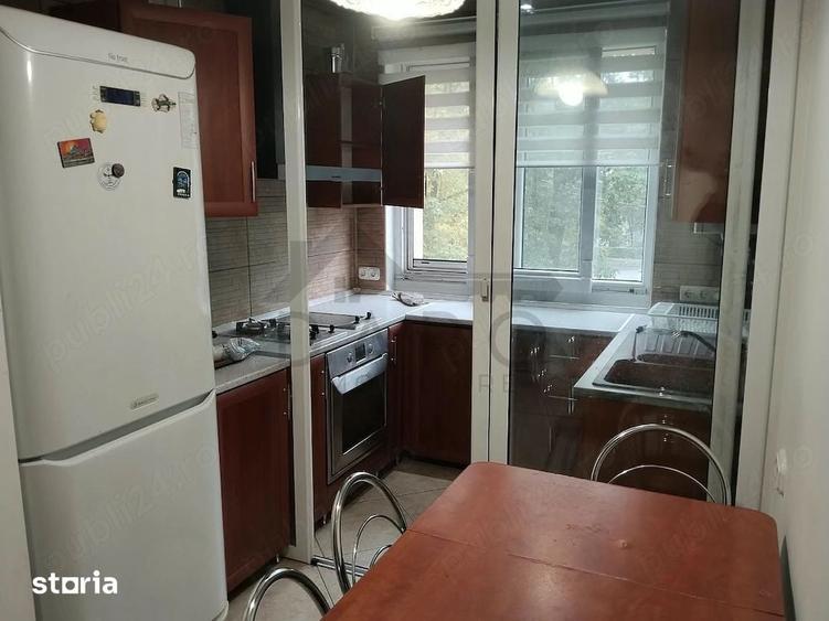 Apartament cu 3 camere în 22 Decembrie 1989