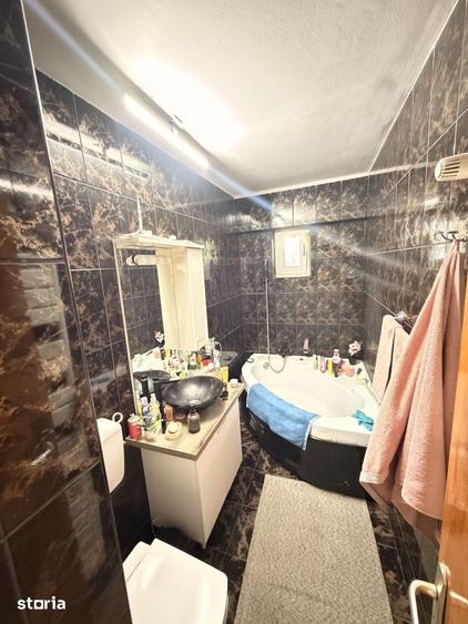 Apartament cu 3 camere, mobilat în Centrul Civic