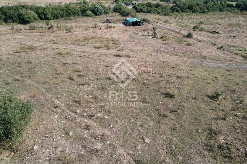 Teren agricol extravilan de 12600 mp, în Unirea