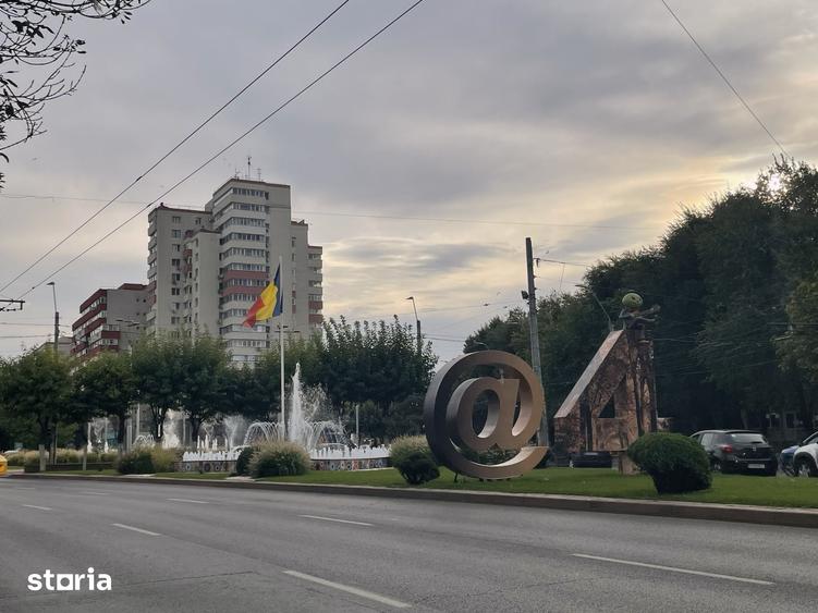 Apartament cu 3 camere decomandat în Berceni