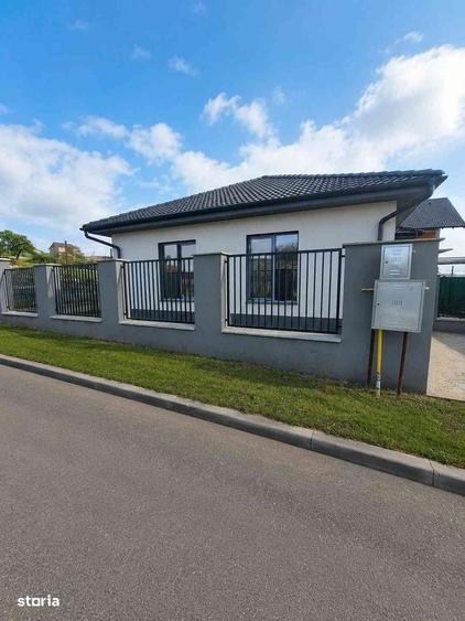 Casă cu 4 camere cu Teren 412 Mp în Oncea
