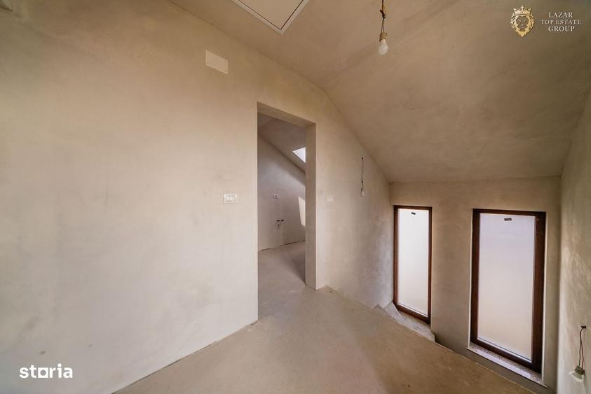 Casă cu 3 camere cu Teren 300 Mp în Livada