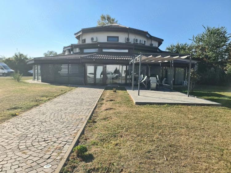 Spațiu comercial, de 5,069 mp, în Central