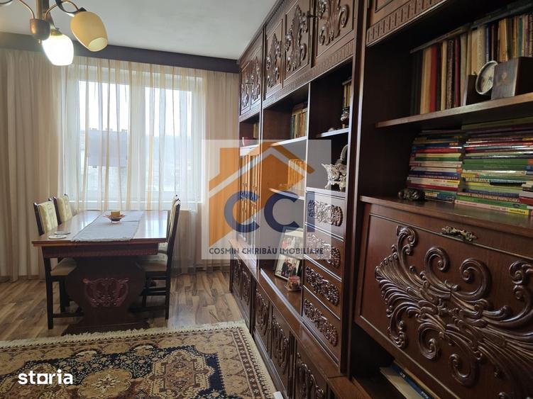 Apartament cu 3 camere decomandat în Răcăciuni