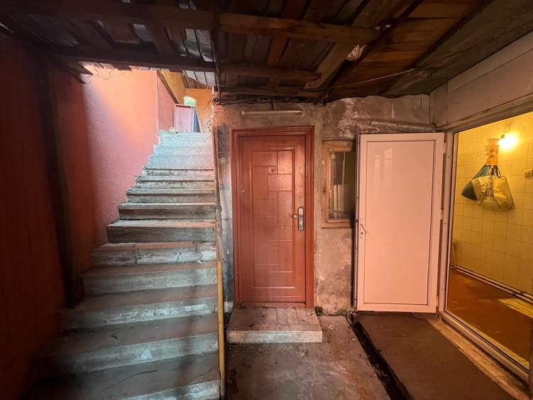 Casă individuală cu 3 camere cu Canalizare în Drumul Găzarului