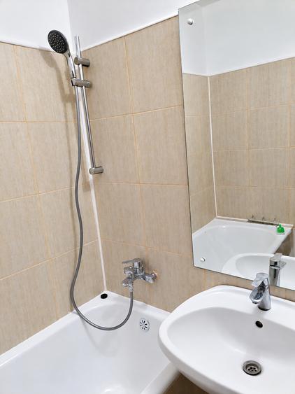Apartament cu 2 camere decomandat în Titan