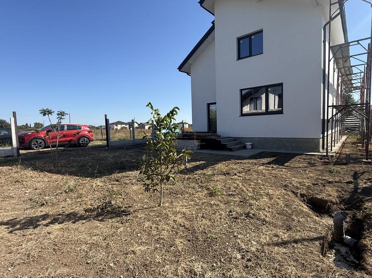 Casă individuală cu 5 camere cu Teren 382 Mp în Ciorogârla