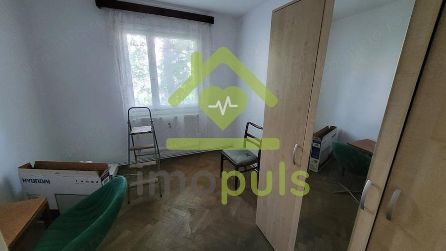 Apartament cu 3 camere semidecomandat în Favorit