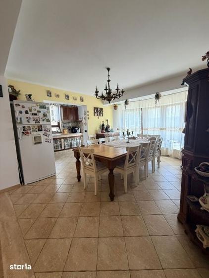 Casă cu 6 camere cu Teren 600 Mp în Bordei