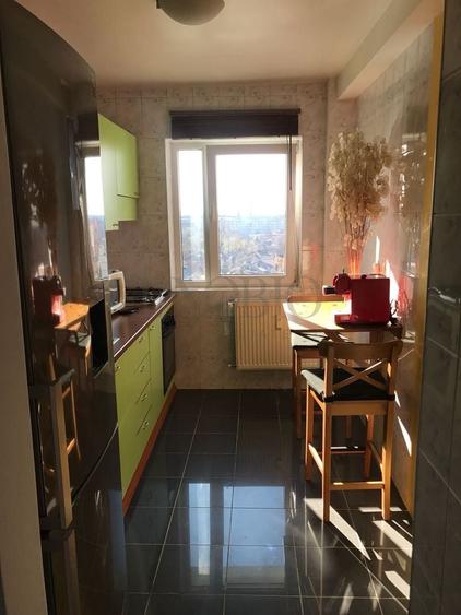 Apartament cu 2 camere semidecomandat, mobilat în 1 Mai