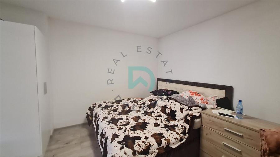 Casă individuală cu 4 camere cu Teren 220 Mp în Răcădău