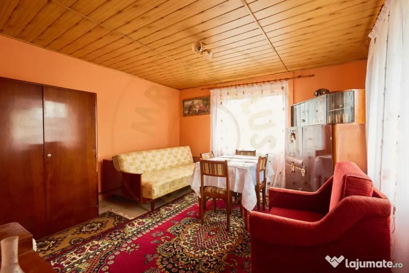 Casă cu 3 camere cu Teren 831 Mp în Central