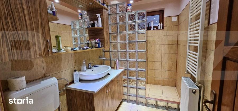 Casă cu 5 camere cu Teren 823 Mp în Central