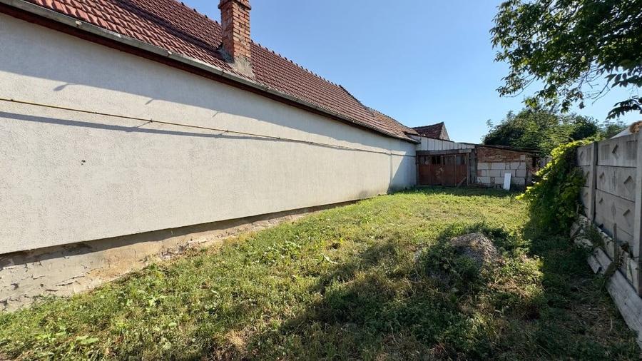 Casă cu 3 camere cu Teren 800 Mp în Central