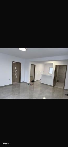 Casă cu 4 camere cu Teren 180 Mp în Central