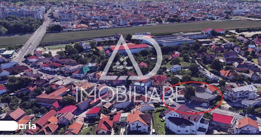 Casă cu 3 camere cu Teren 300 Mp în Central