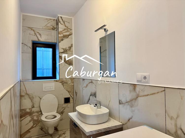 Duplex cu 4 camere cu Canalizare în Exterior Vest