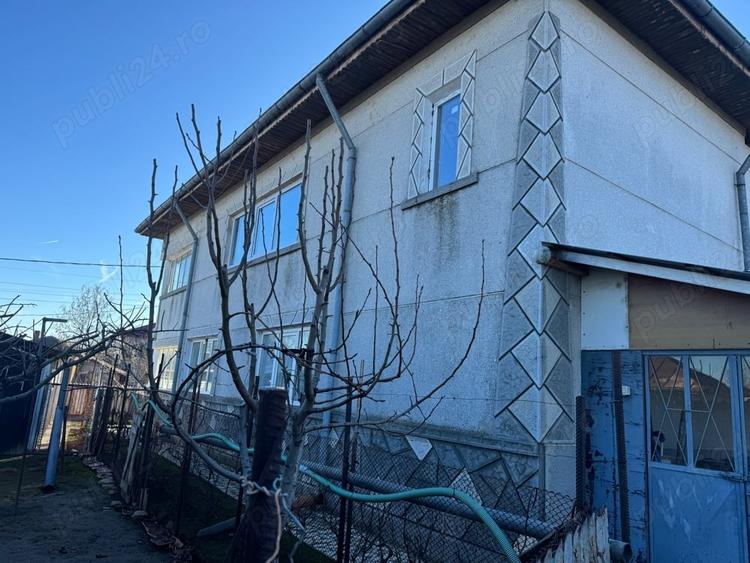 Casă cu 6 camere în Chirnogi