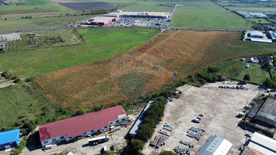 Teren Construcții intravilan de 6000 mp, în Nord-Est