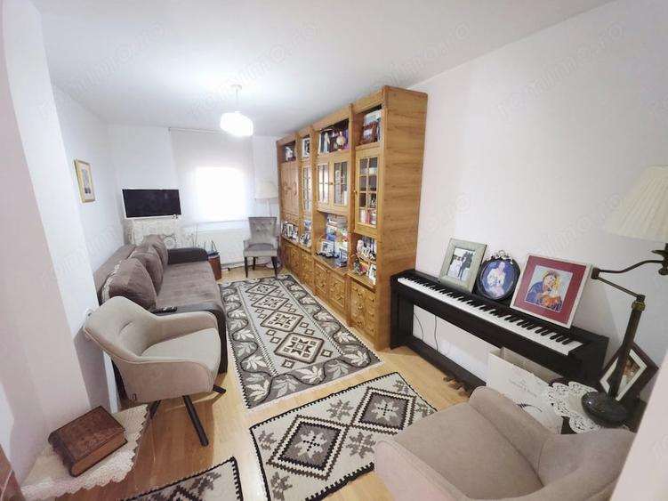 Casă cu 3 camere cu Teren 2836 Mp în Zănești