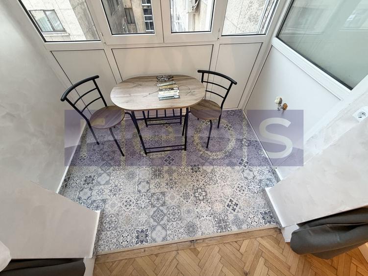 Apartament cu 4 camere semidecomandat, mobilat în Universitate
