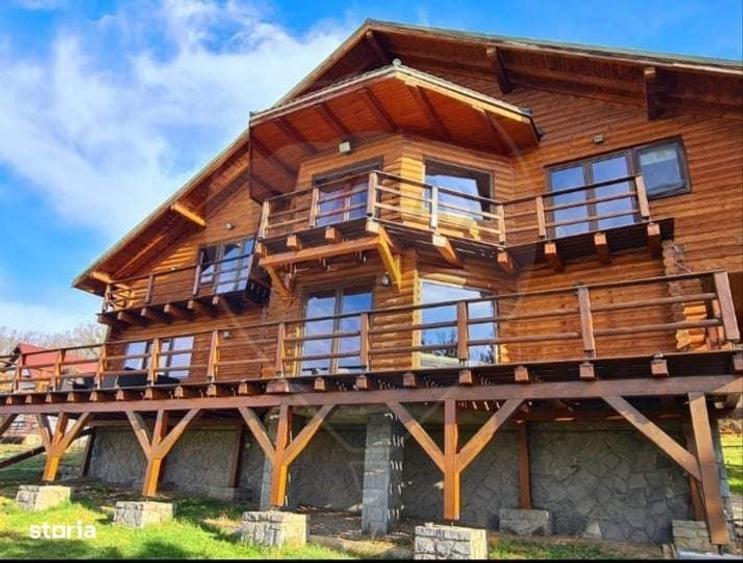 Casă cu 4 camere în Vâlcele