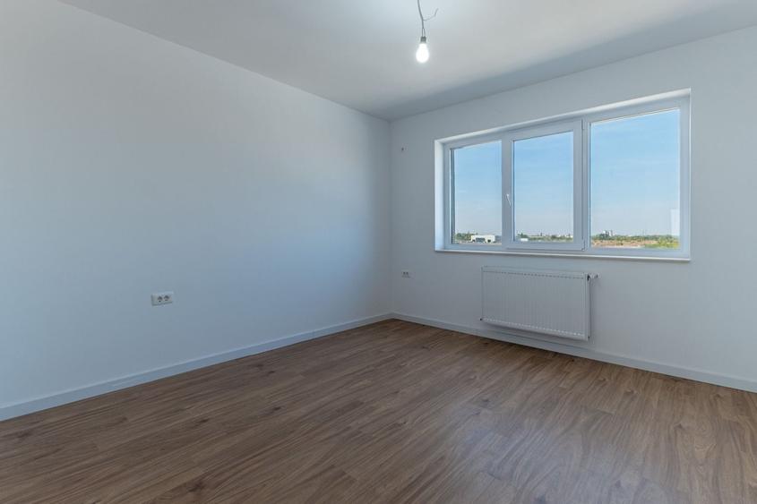 Apartament cu 3 camere decomandat în Metalurgiei