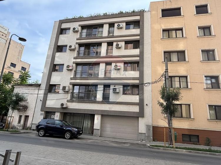 Apartament cu 2 camere decomandat în Periferie