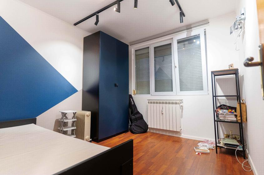 Apartament cu 4 camere în Drumul Taberei