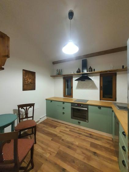 Apartament cu 3 camere decomandat, mobilat în Unirii