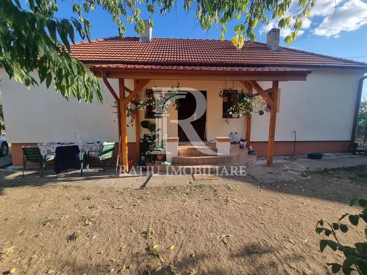 Casă individuală cu 2 camere cu Canalizare în Gurasada