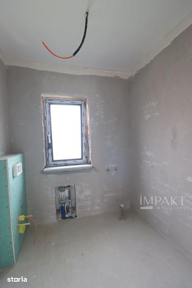 Casă cu 5 camere cu Teren 283 Mp în Mărăști