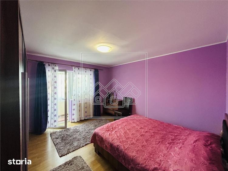 Ap mobilat si utilat, 2 camere, balcon, etaj 13 - Valea Aurie - 12