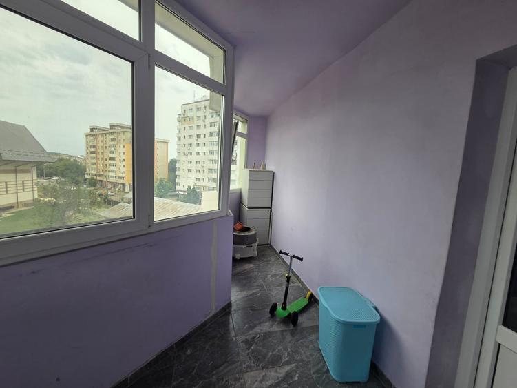 Apartament cu 3 camere decomandat în Dacia