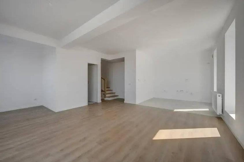 Apartament cu 3 camere decomandat în Nord