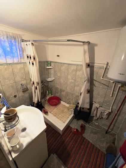 Casă individuală cu 4 camere cu Canalizare în 23 August