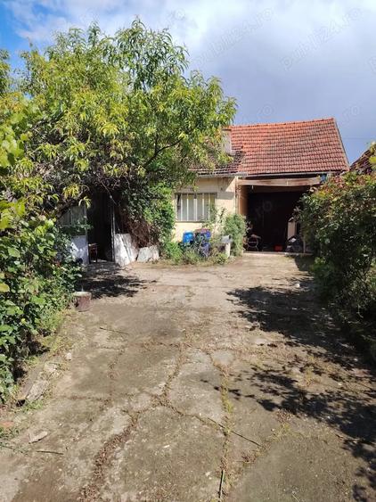 Casă cu 3 camere cu Teren 1079 Mp în Grădinari