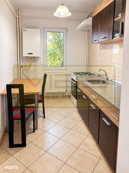 Apartament cu 2 camere semidecomandat în Podu Roș