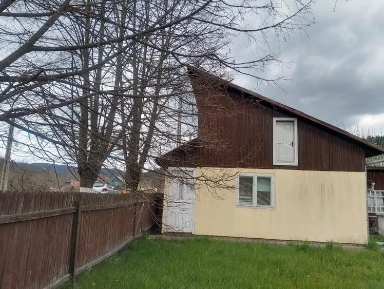 Casă individuală cu 3 camere cu Teren 258 Mp în Sucevița