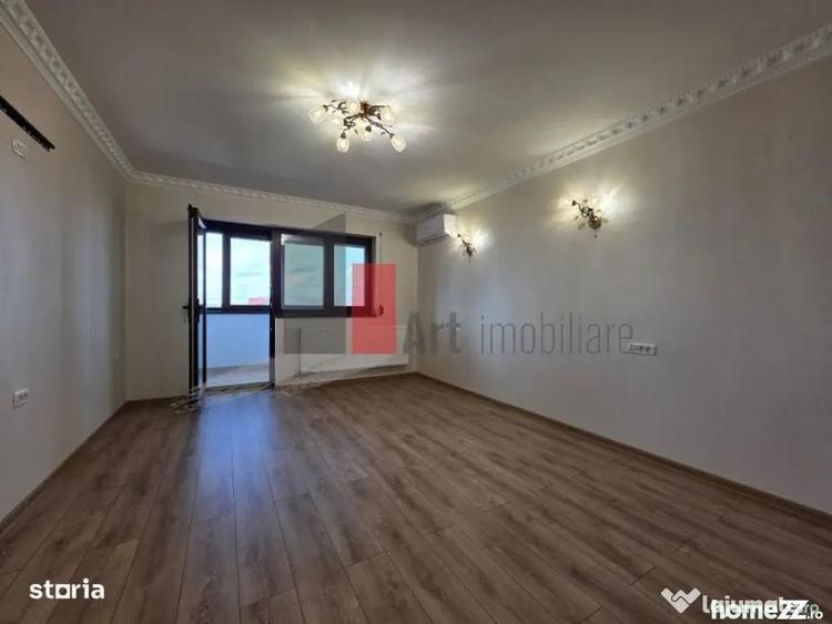 Casă cu 5 camere cu Teren 500 Mp în 1 Decembrie