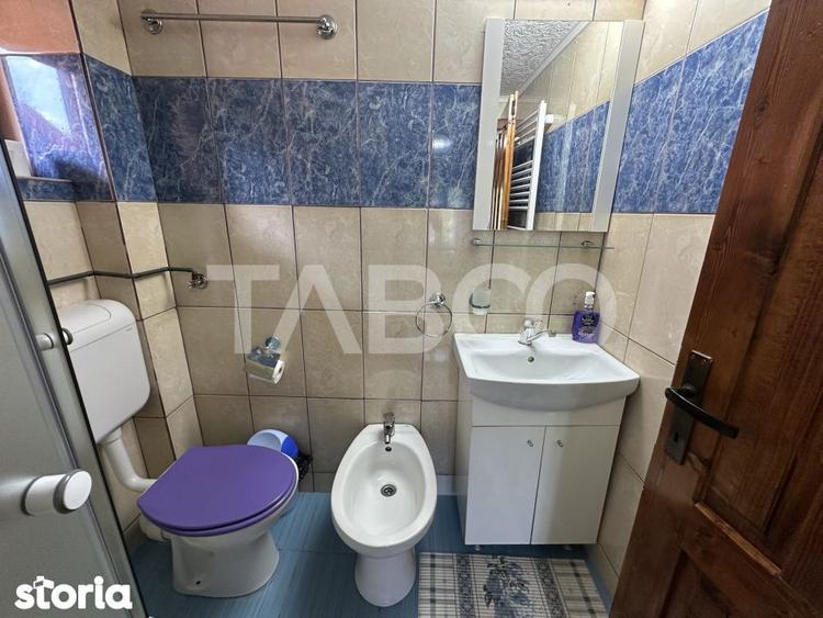 Casă cu 4 camere cu Teren 200 Mp în Șugag