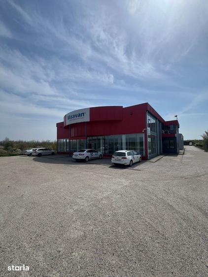 Spațiu comercial, de 2,100 mp, în Pielești
