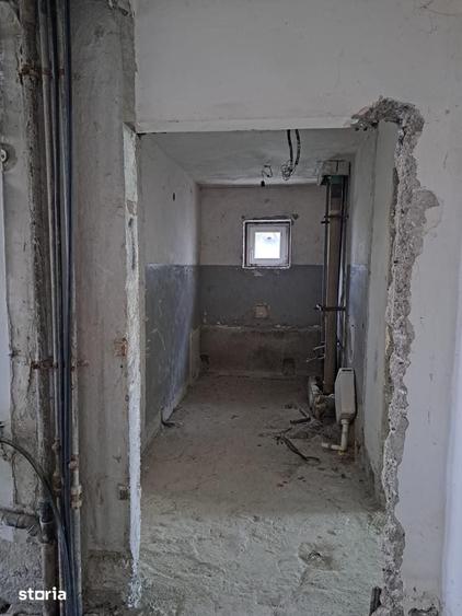 Apartament cu 2 camere decomandat în Carpați 2