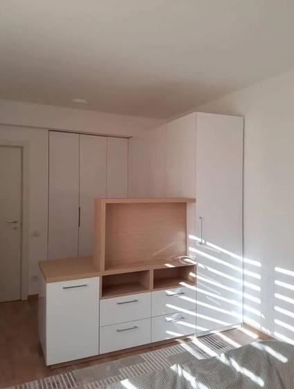 Apartament cu 2 camere semidecomandat în Sisești